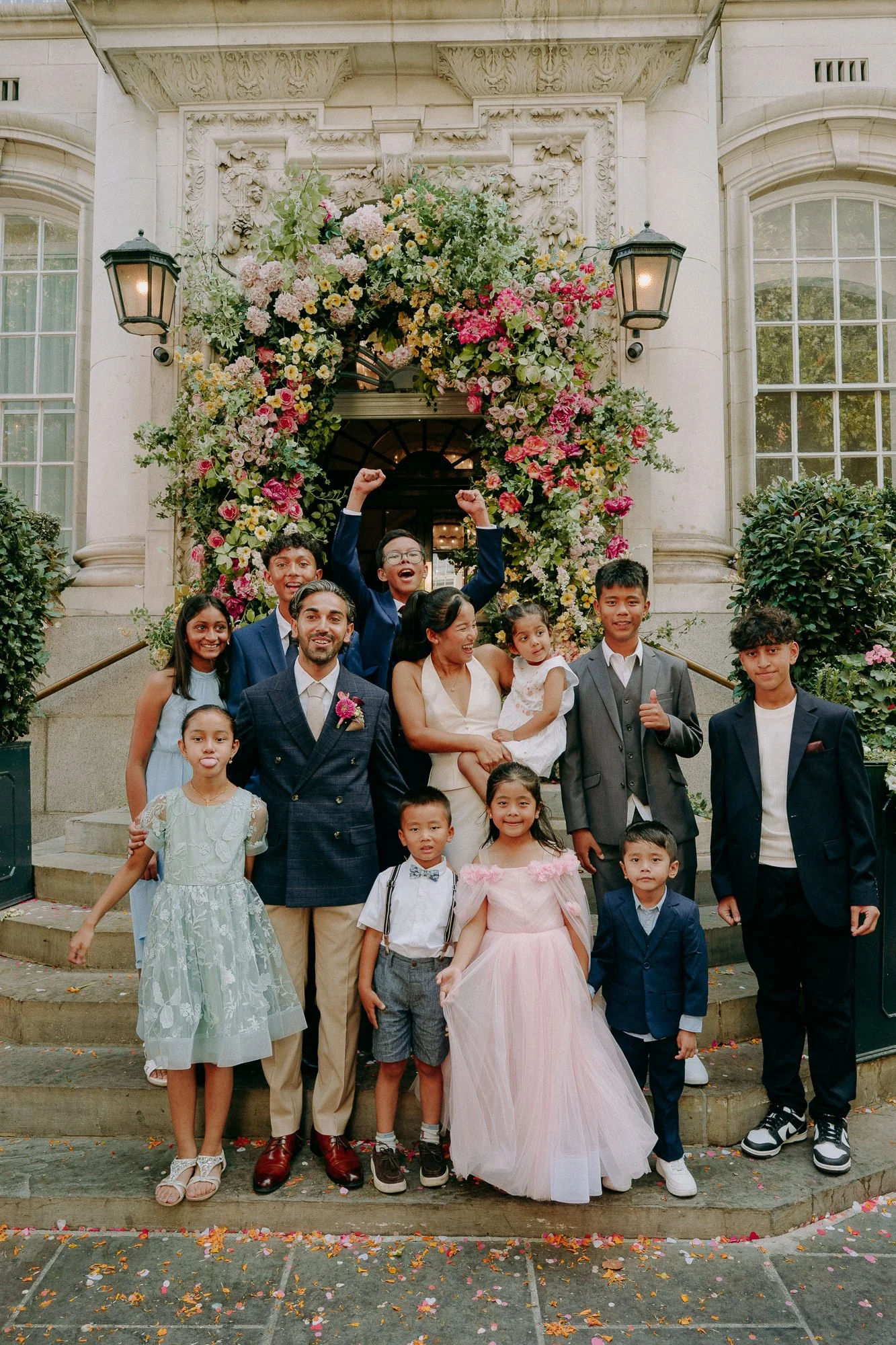 chelsea-town-hall-london-relaxed-fun-wedding-photographer-91.jpg