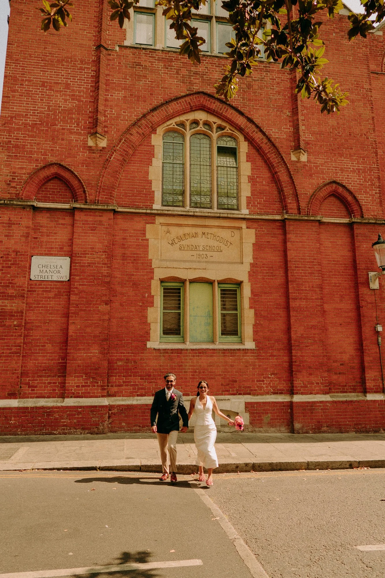 chelsea-town-hall-london-relaxed-fun-wedding-photographer-94.jpg