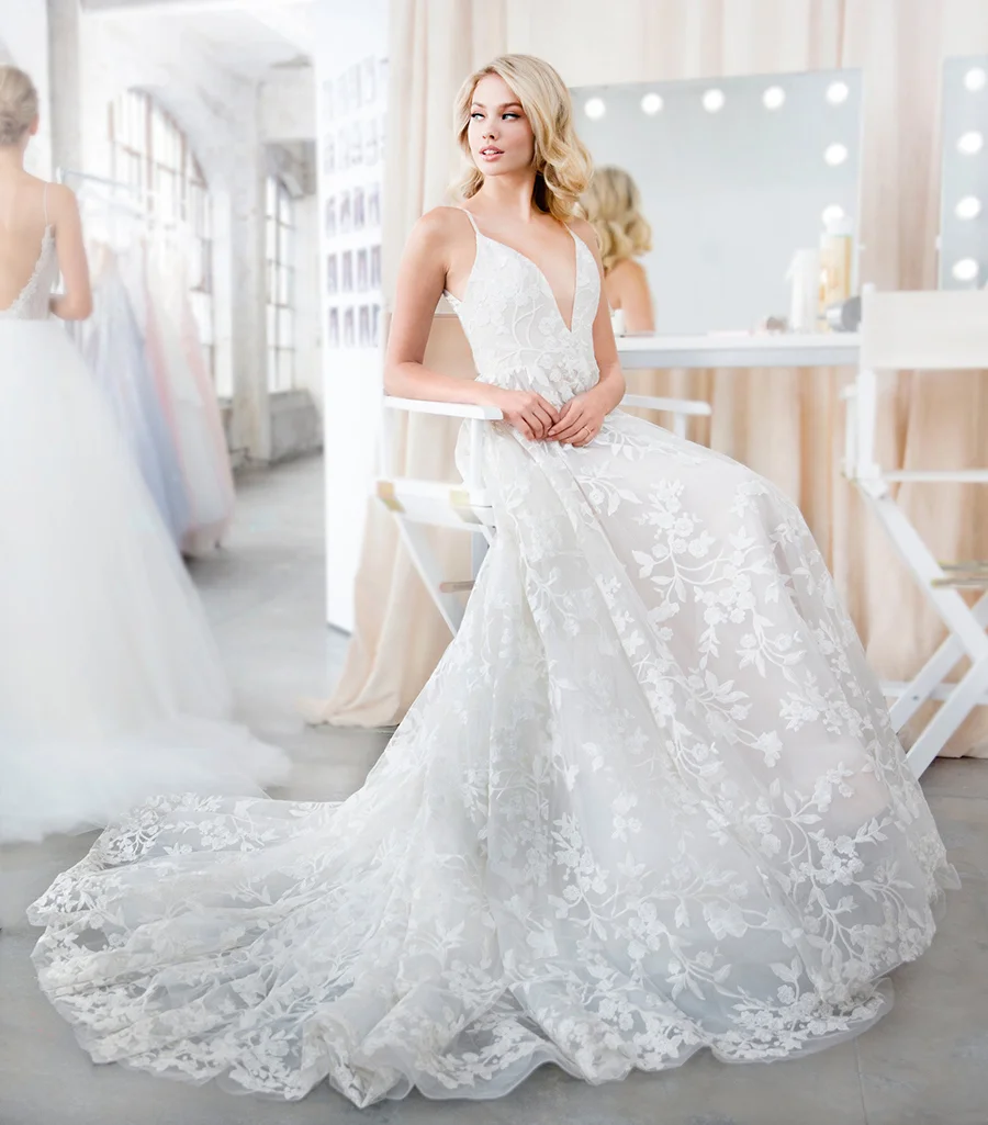 Blush by Hayley Paige Spring 2018 Fleur de Lis Wedding Dress