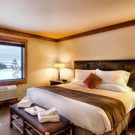 NWB_EKR_Accomidations_Lodge.jpg