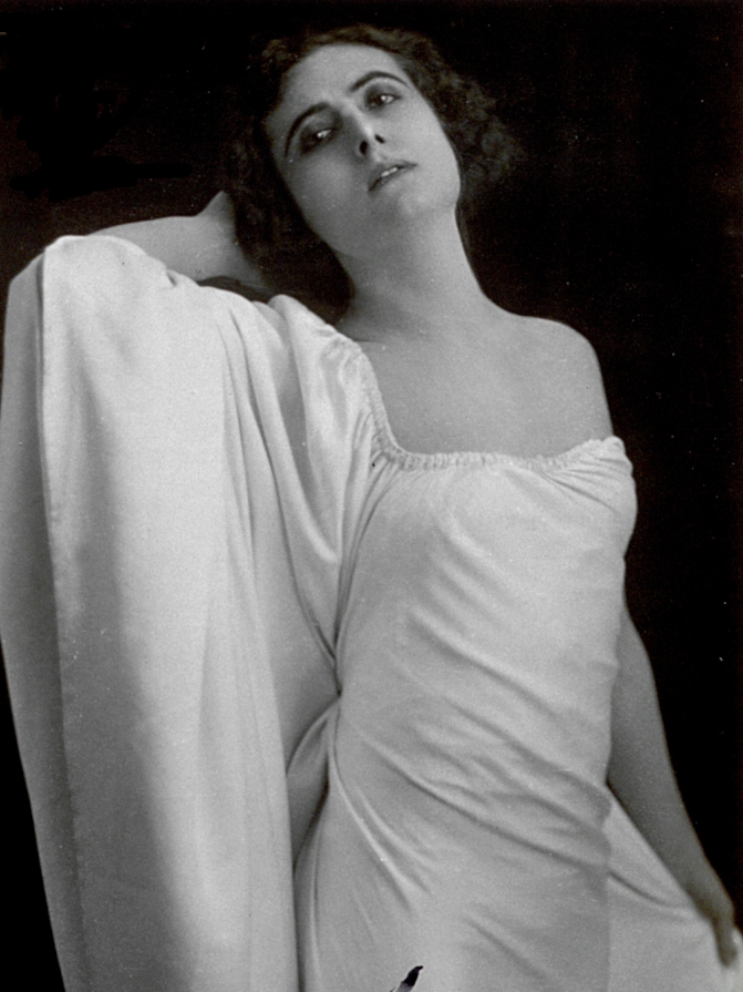 Francesca Bertini, c.1921, Italian photographer (20th century), private collection/Alinari/Bridgeman Images