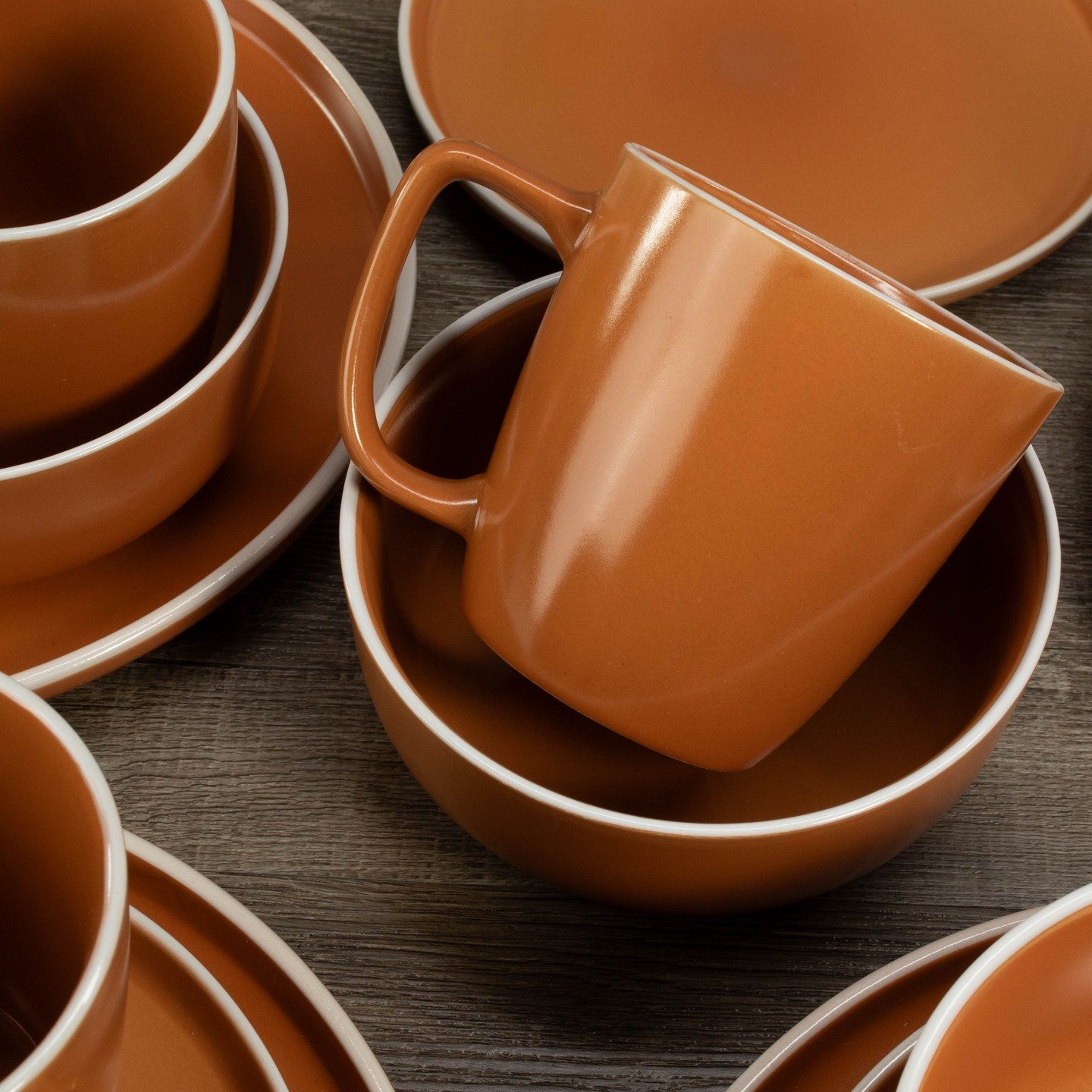 Our Tempo cereal bowl, dinner bowl, and mug in Terracotta are your everyday comfort crew. Perfect for pours, sips, and seconds (we won&rsquo;t judge). ☕️🥣🫶🏼

Tempo Terracotta Collection | 2 of 3

#BIA #BIACordonBleu #TempoCollection #Terracotta #E