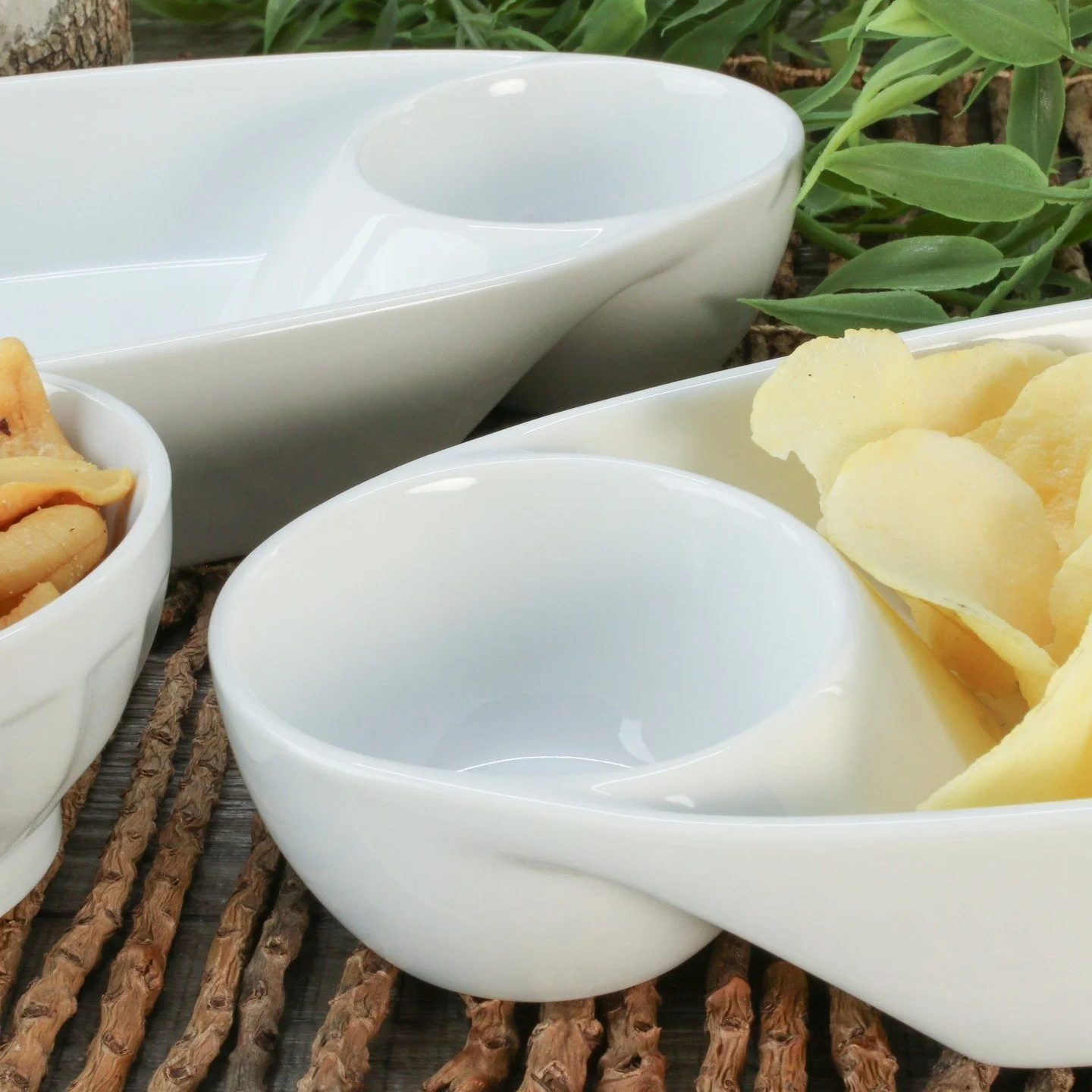 Dip, scoop, repeat ❤️ Because everything tastes better when it&rsquo;s shared.

#BIA #BIACordonBleu #EverydayElegance #KitchenToTable #Party #Serveware #Tabletop #TabletopGoals #EverydayStyle #KitchenMustHaves #Beautiful #ShareTheTable #Charcuterie #