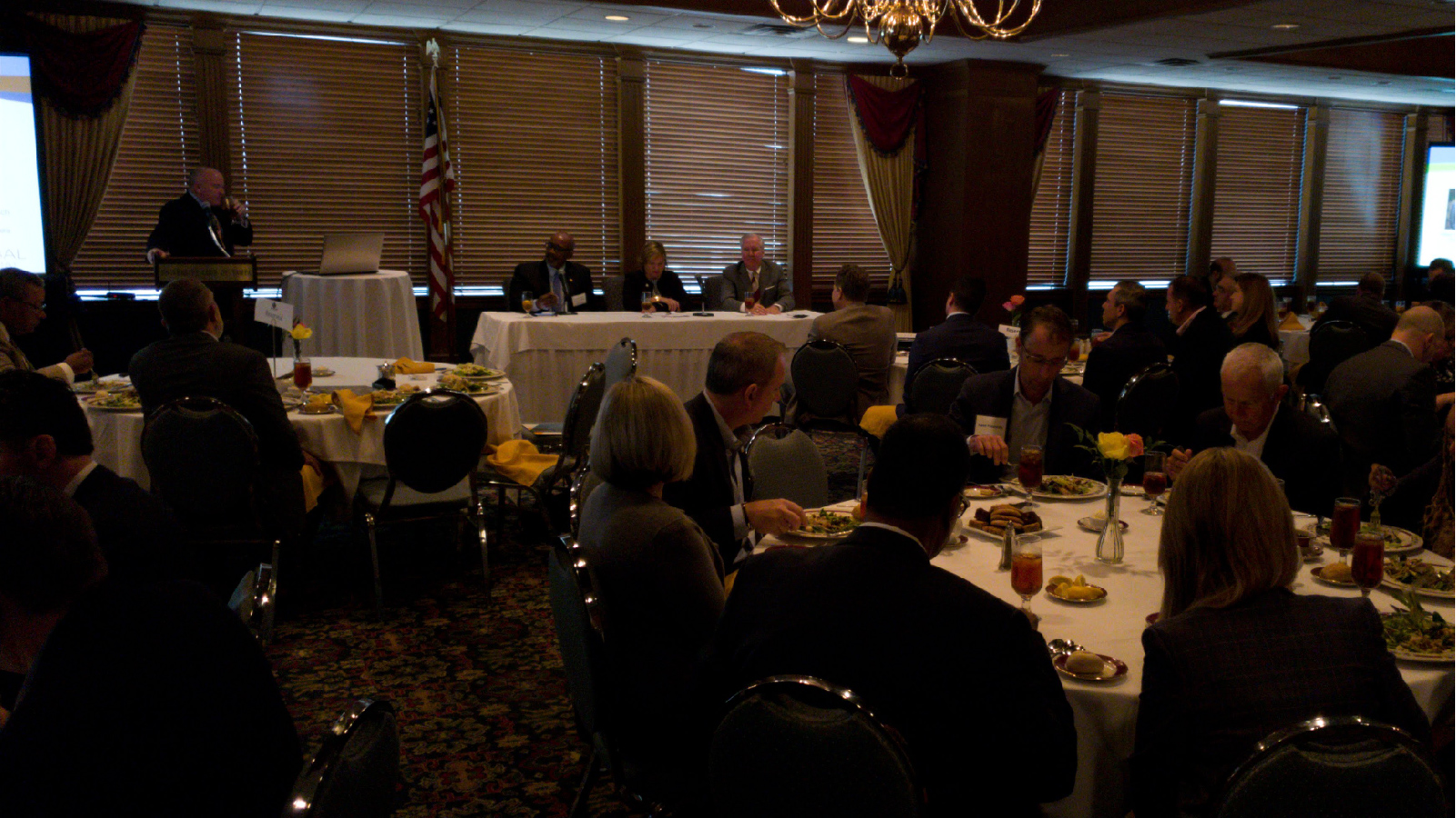 Panel-Discussion-with-Moderator-Mayor-Buckhorn.jpg