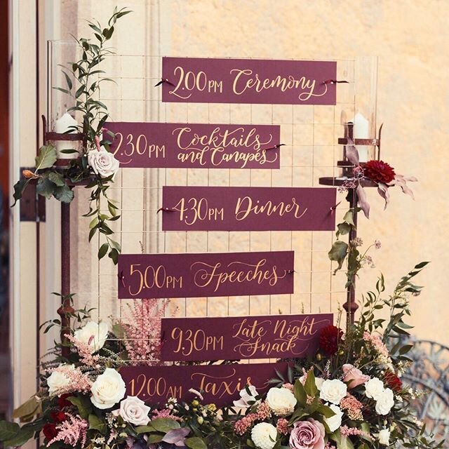 Always love a wedding timeline, it&rsquo;s a great way to let your guests know what is going on and when. Personally I like to know when the food is being served! This beauty was created by the very talented @weddinghelperuk with gorgeous florals by 