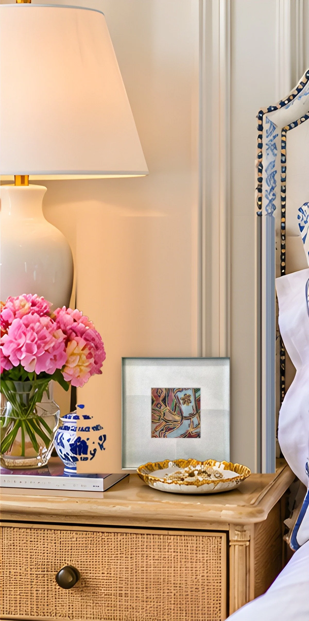 P057_9x9_nightstand.jpg