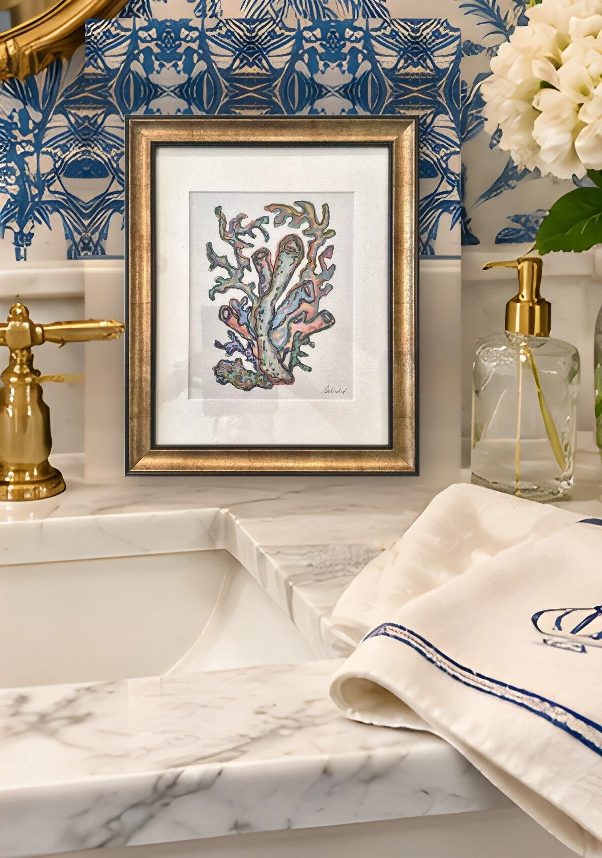 P048_13x16_powder-room.jpg