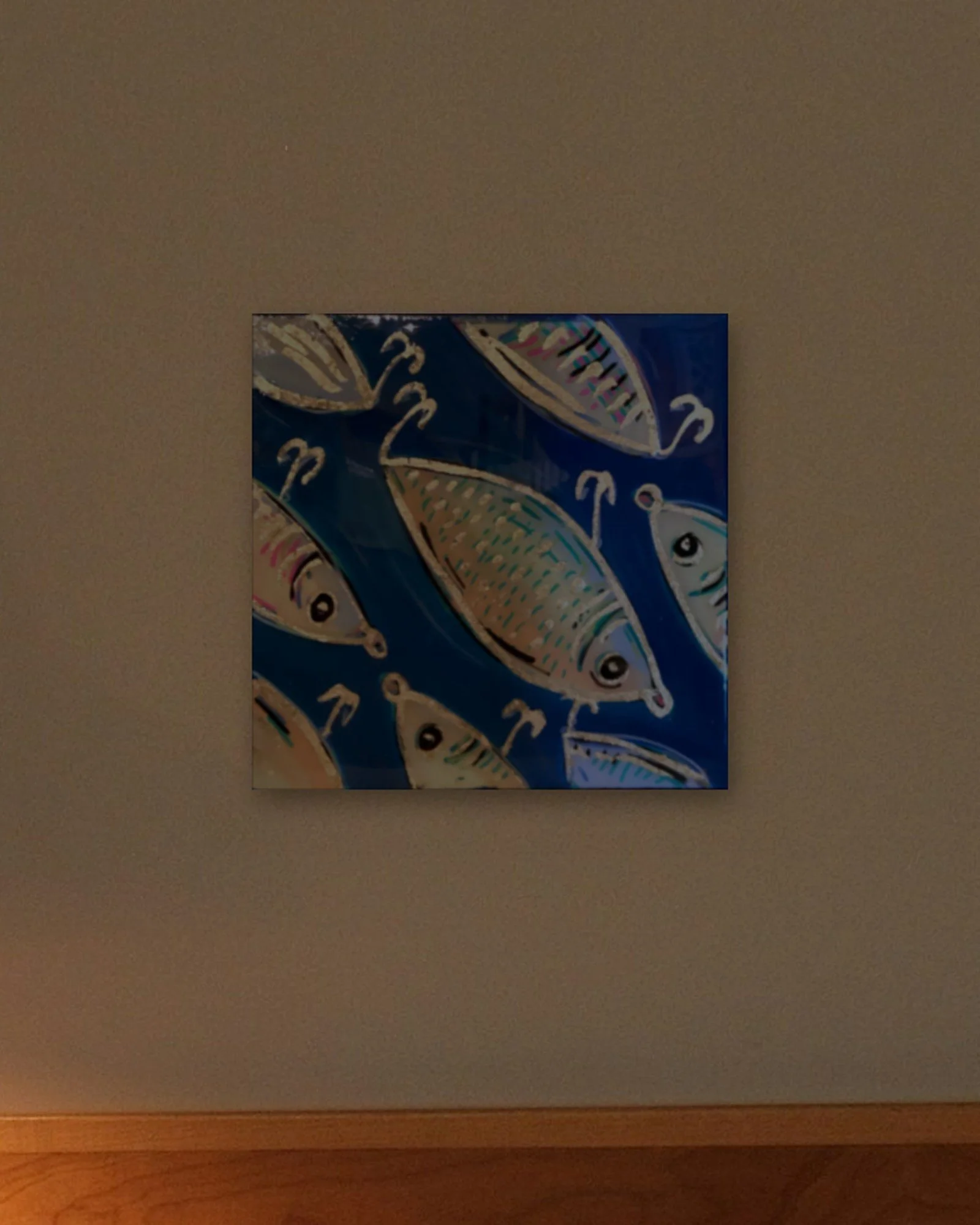 0165_Fish-Navy-Diagonal_10x10in_Bedroom.jpg