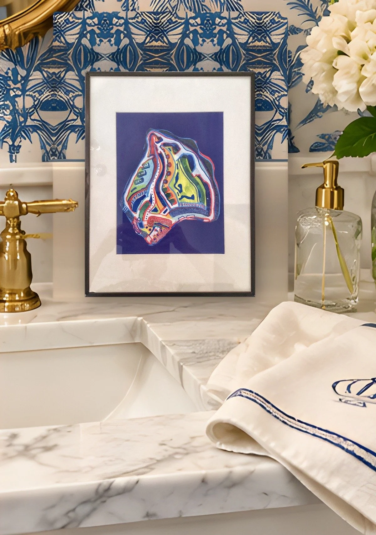 P031_12x16_powder-room.jpg