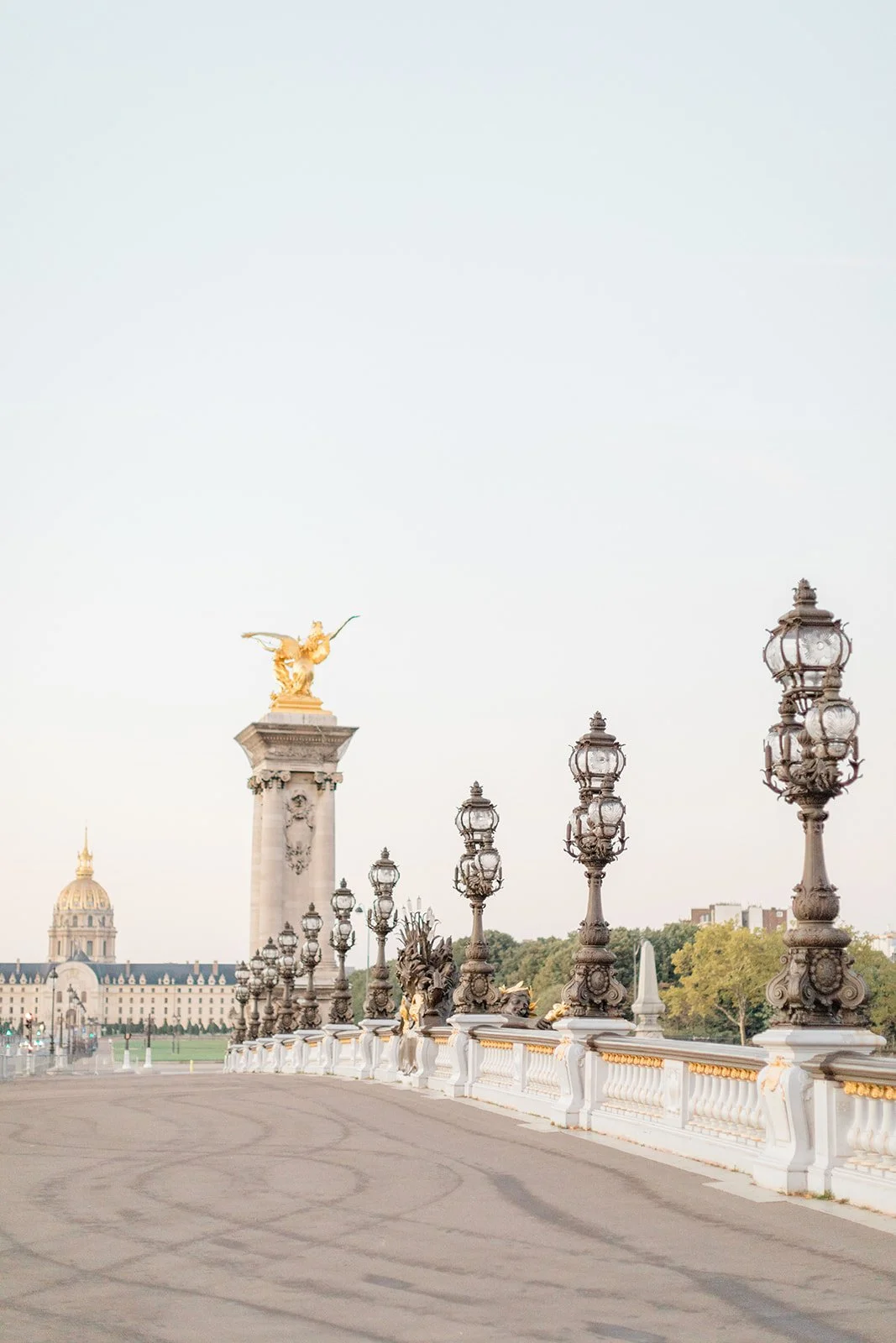 wedding engagement at pont alexandre III in Paris photography by Kristin Sautter videography by 3 petits points