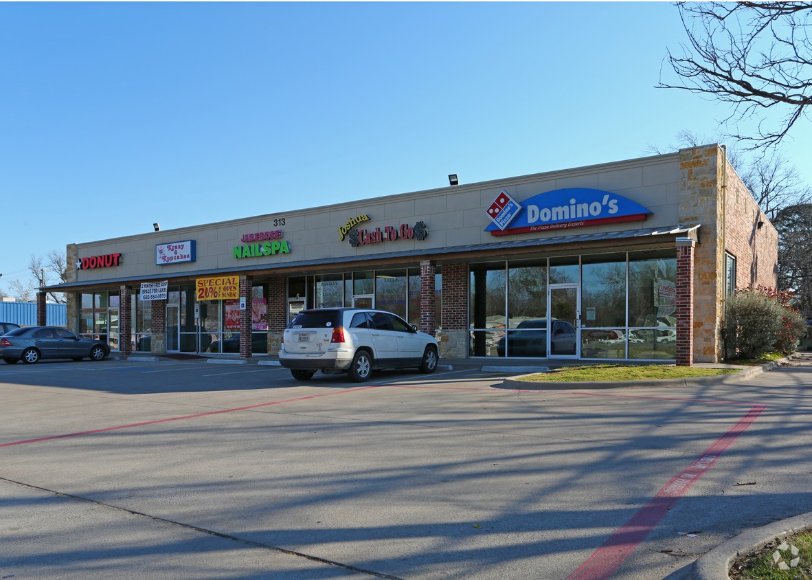 313 S Broadway St, Joshua, TX 76058