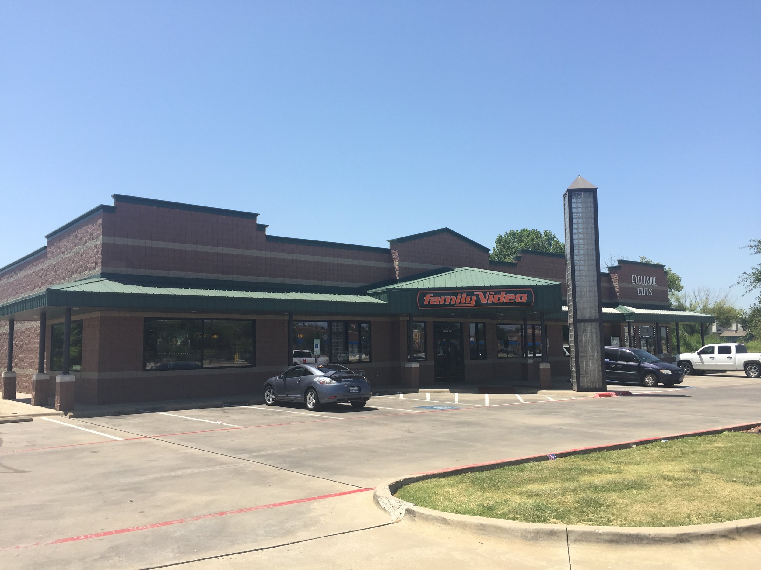 815 Mayfield Rd, Grand Prairie, TX 75052