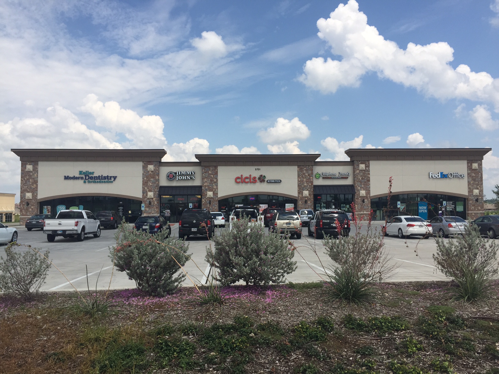 Quail Valley Plaza 5701 N Tarrant Pkwy, Fort Worth, TX 76137