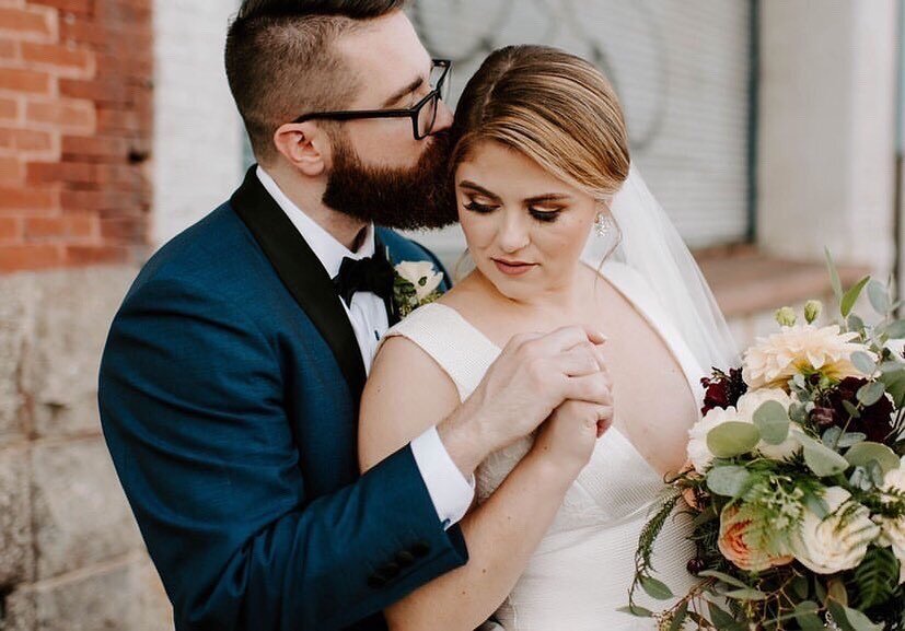 These two just celebrated one year of marriage, congrats @lindssuper . Service shown: Classic Lash Extensions. 
.

.
#nomascara #sugarlashpro #sugarlash #slpro #lashextensions #eyelashextensions #classiclashes #baltimorelashes #bestofbaltimore #charm