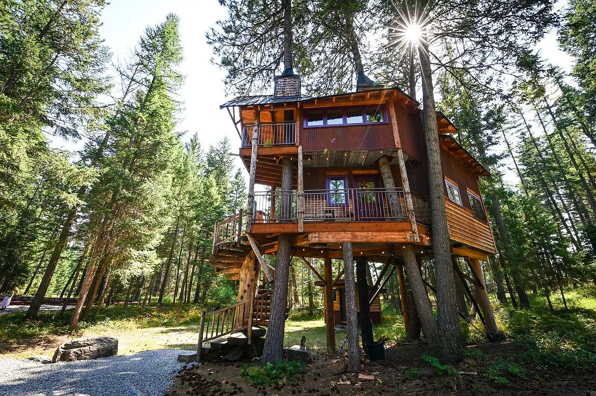 0821_LOC_DIL_Montana_Treehouse_Retreat-6_t1170.jpg