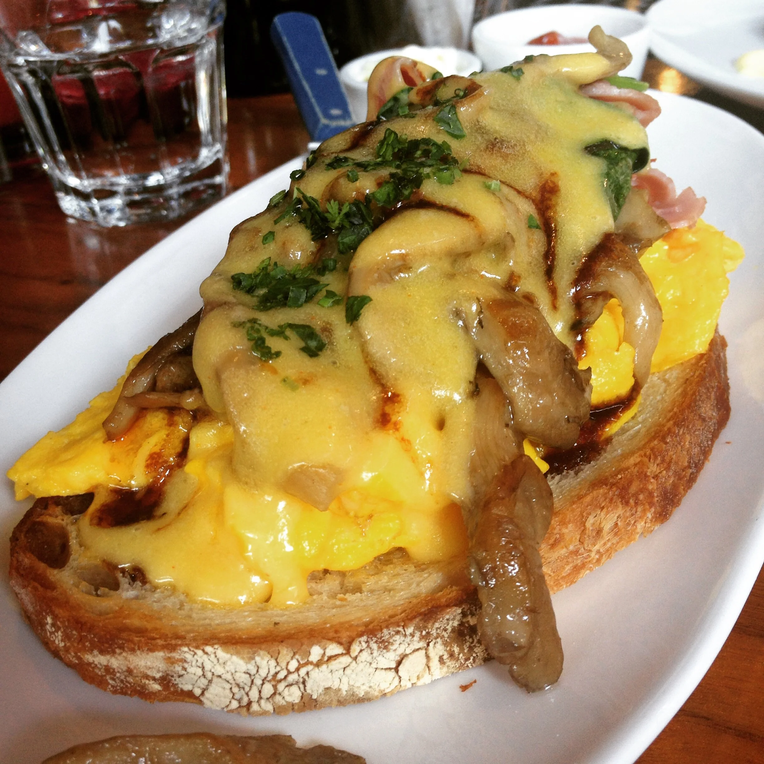 Republique, Mid-City