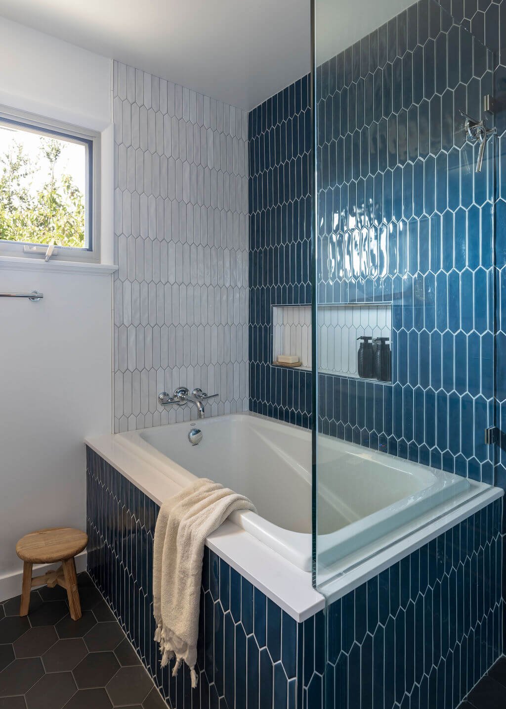 Sequoyah_Blue_Bathroom_Shower_Tub_Tiles.jpg