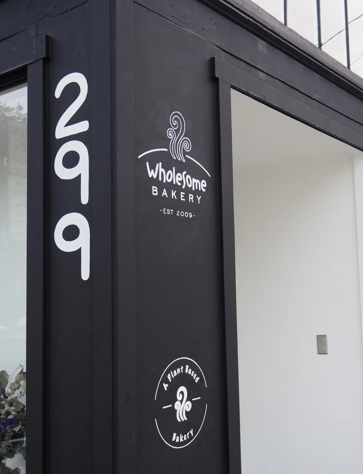 Lexpetroff_signlettering_acryliconconcrete_wholesomebakery_2018.jpg