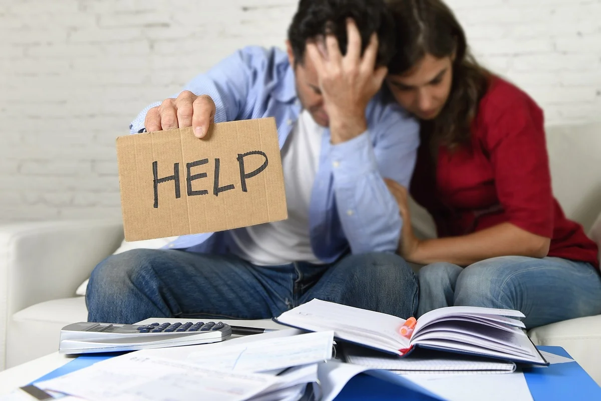 How Do Lenders Look At Loan Applications?
