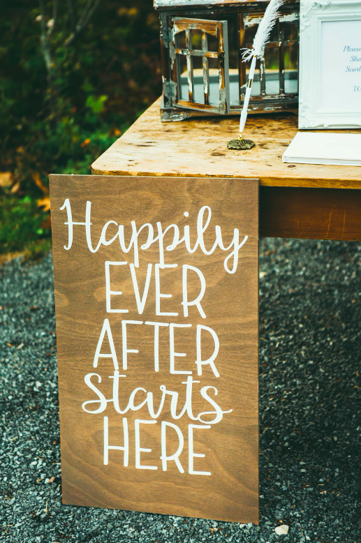 WEDDING SIGNAGE