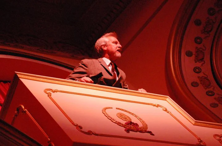hannay in lodge.jpg