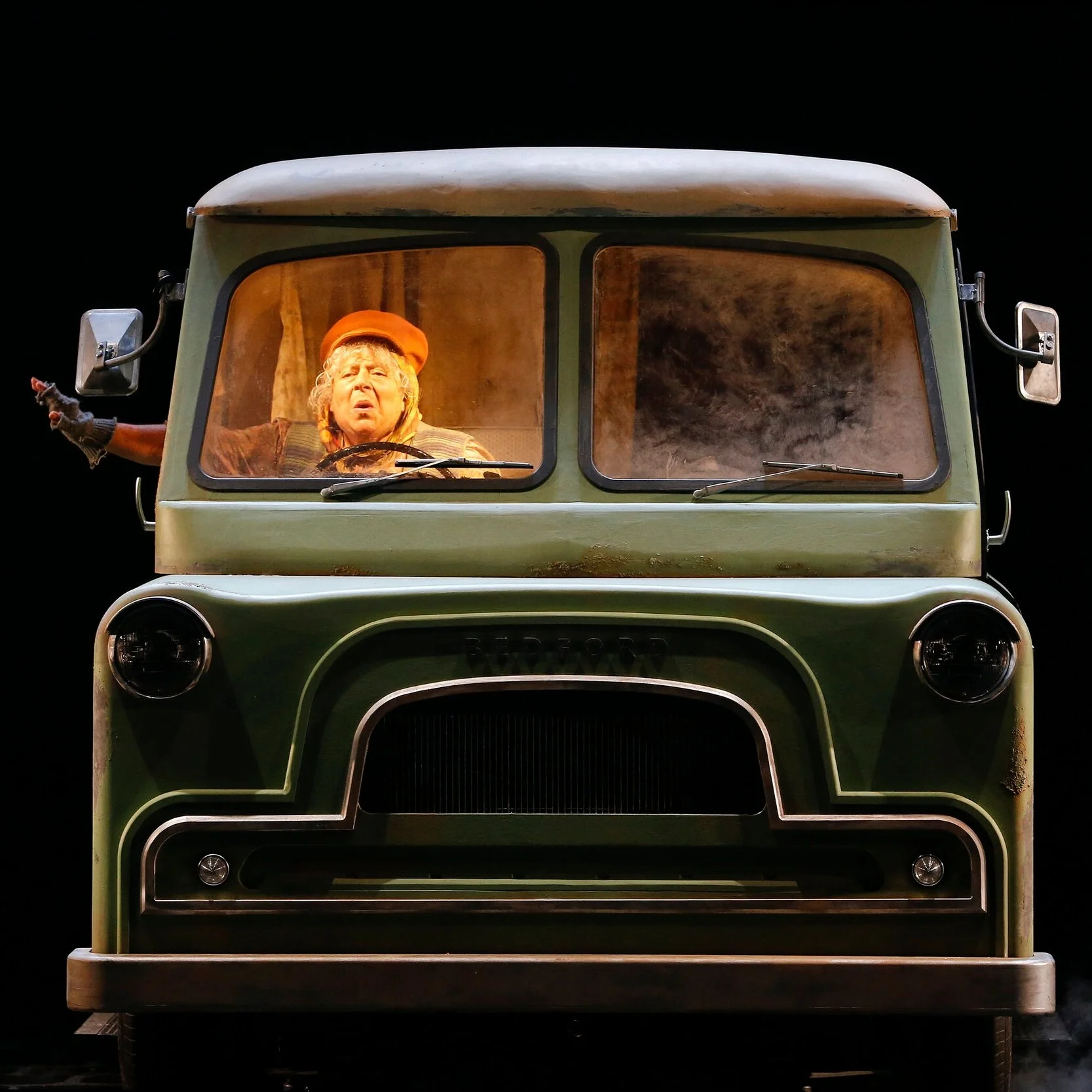 LADY IN THE VAN