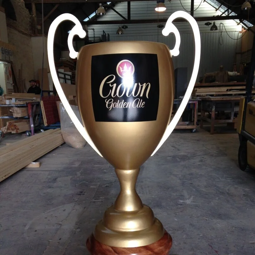 GIANT CAULFIELD CUP