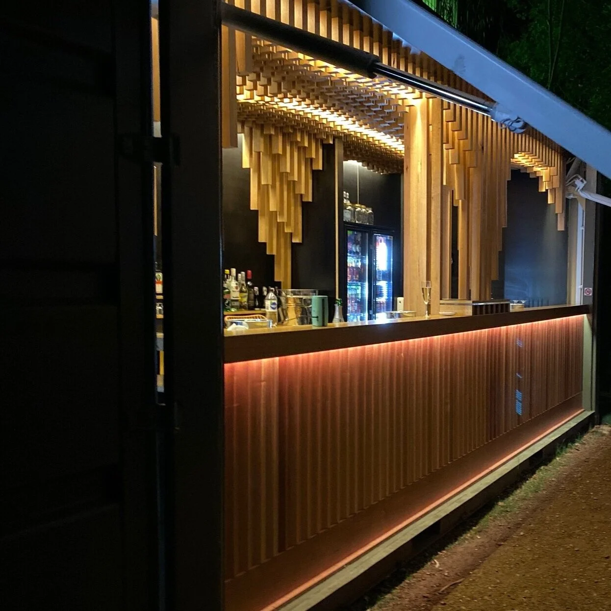 WILLOW &amp; STONE CONTAINER BAR