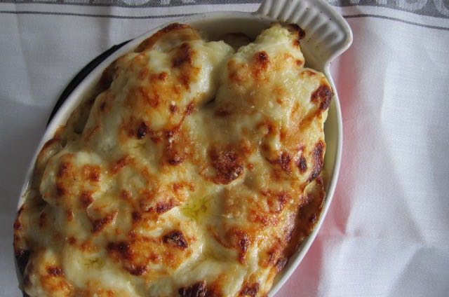 Classic Cauliflower Cheese Photo ©Evie Saffron Strands
