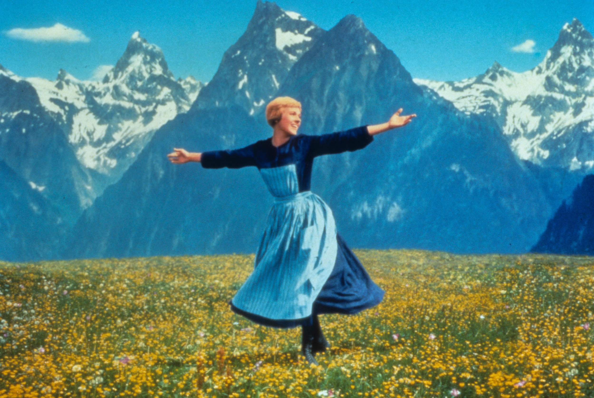 julie-andrews-in-the-sound-of-music-1965-1.jpg