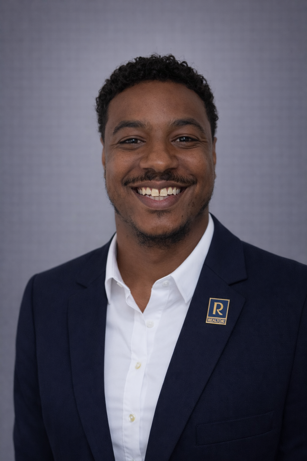 Tomaz Ramirez, Sales Manager C: 281.979.0210 E: tomaz.ramirez@madisonfineprop.com