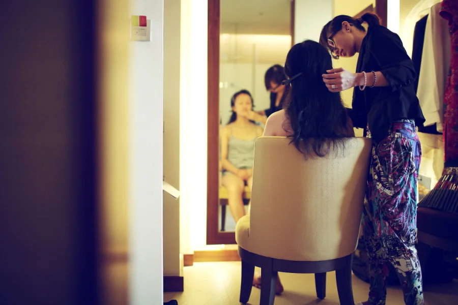  [JC]CREATIVE | 女性婚攝 | 新娘造型師 | 自然風格| 台北新秘推薦 : 2007 從香港移居台灣, 造型自然忠於新娘獨特氣質,不盲從潮流,深受新娘推薦. 