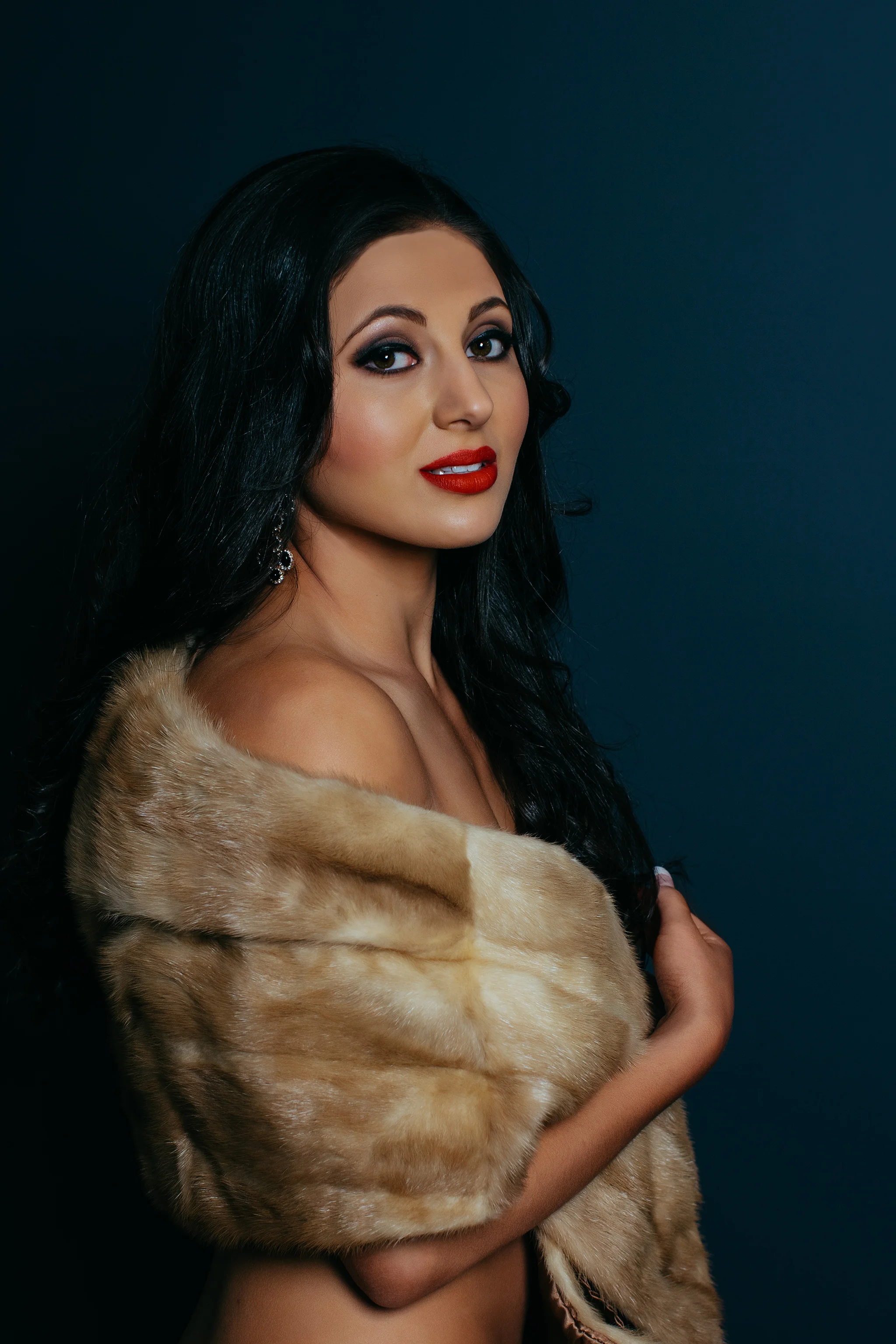 Lisa in the Fur C web res.jpg