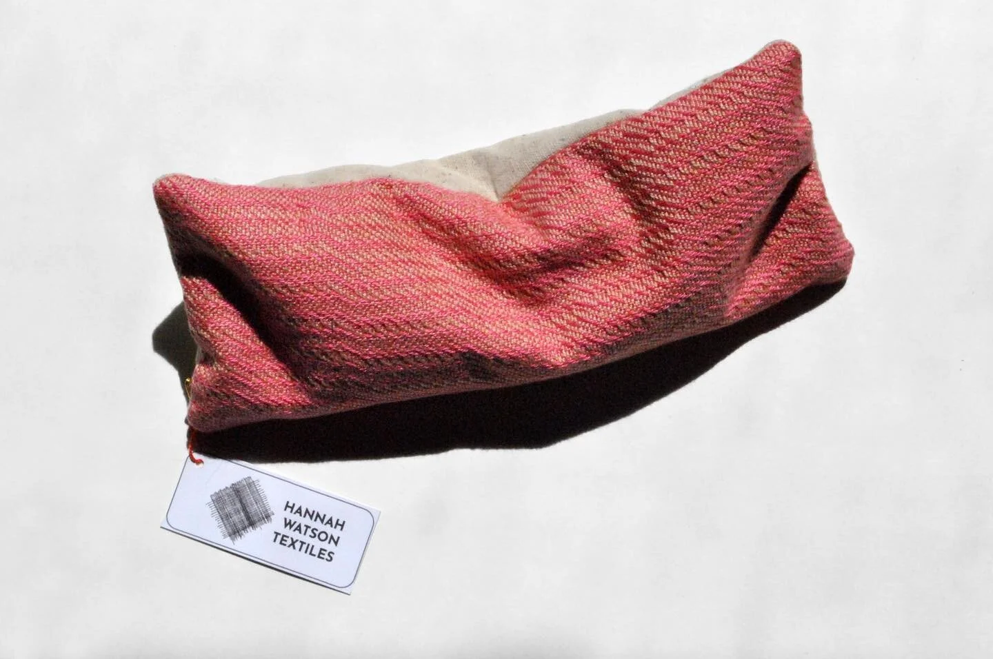 Also up in my shop ! Some freshly sewn handwoven and hand dyed eye pillows filled with flax and dream herbs - herbs that stimulate vivid dreaming. I fall asleep with mine on my eyes each night and have to search for it in the covers the next morning 
