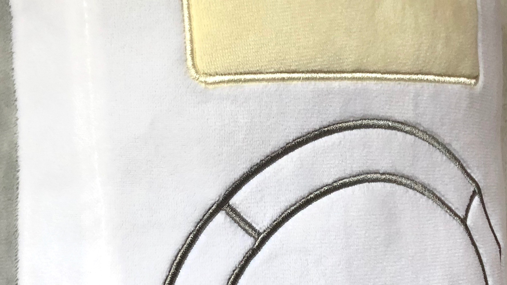2001 Pillow close up.png