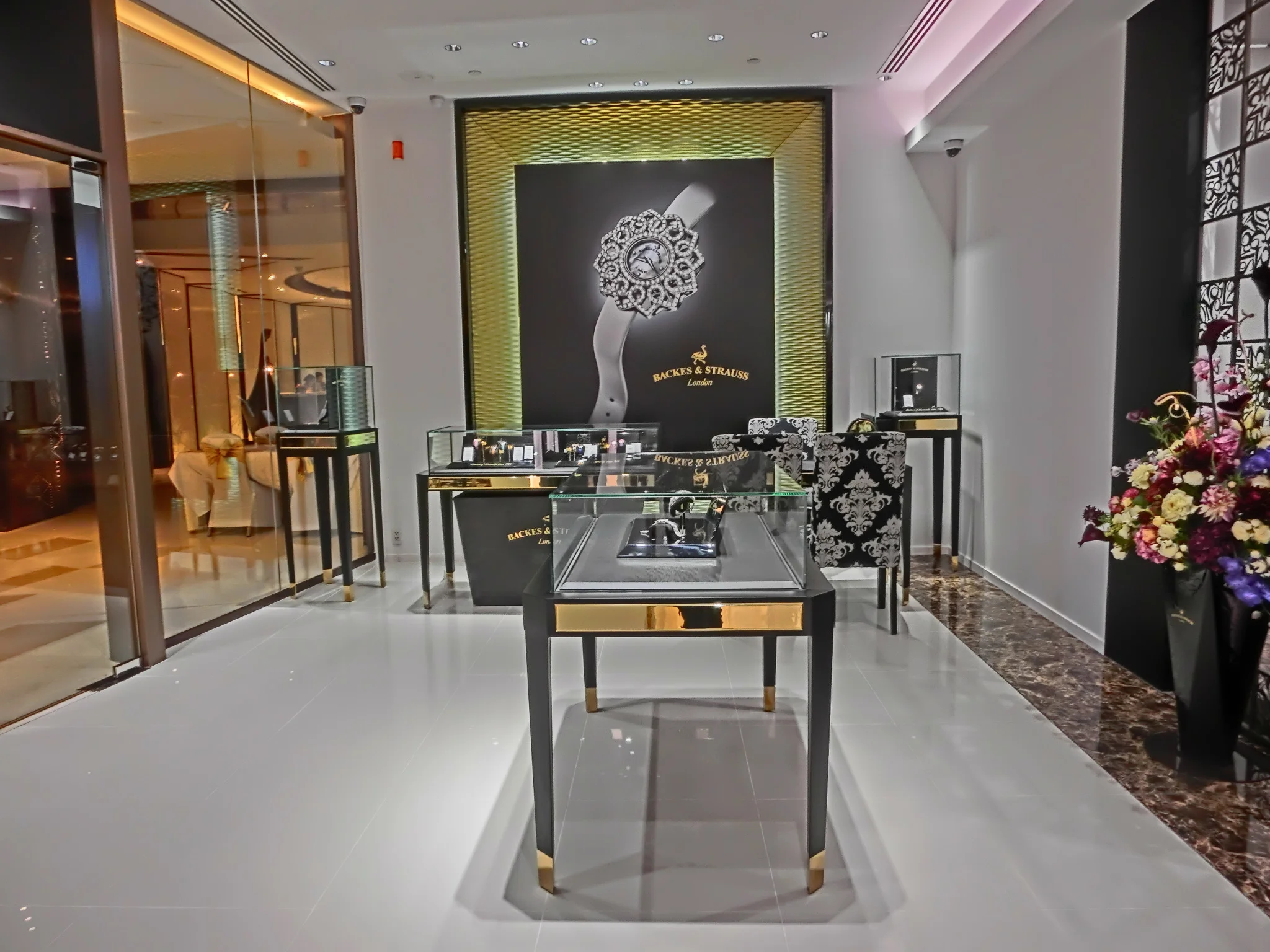 Franck-Muller-New-Boutique-Yangon-Interior.JPG