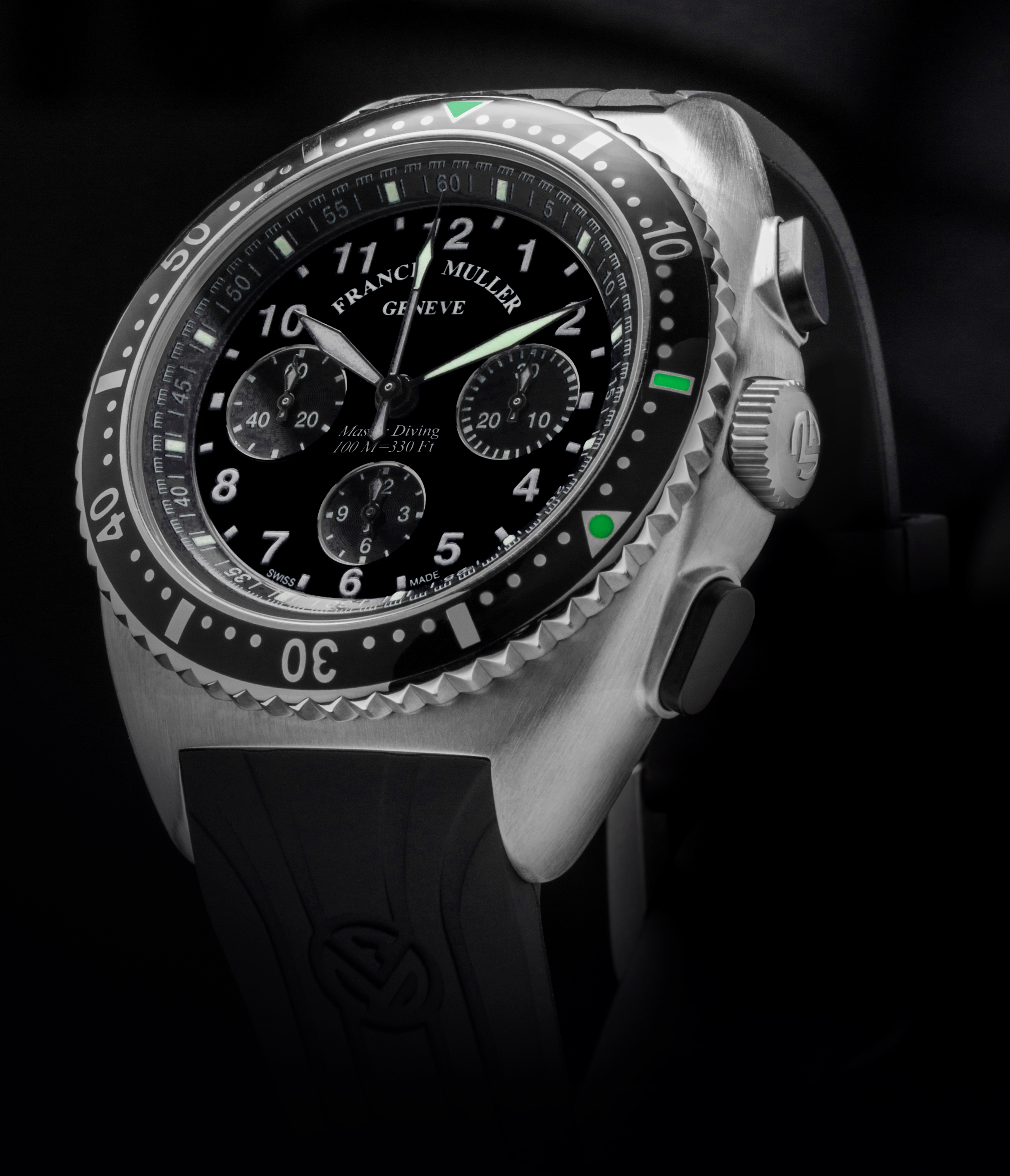 MASTER-DIVING-3-4-BLACK.jpg