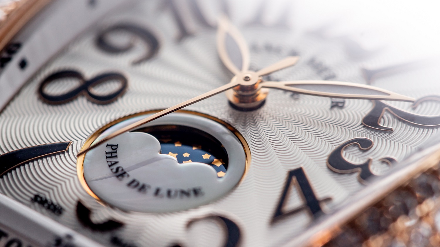 Franck-Muller-Vanguard-Moonphase-1.jpg