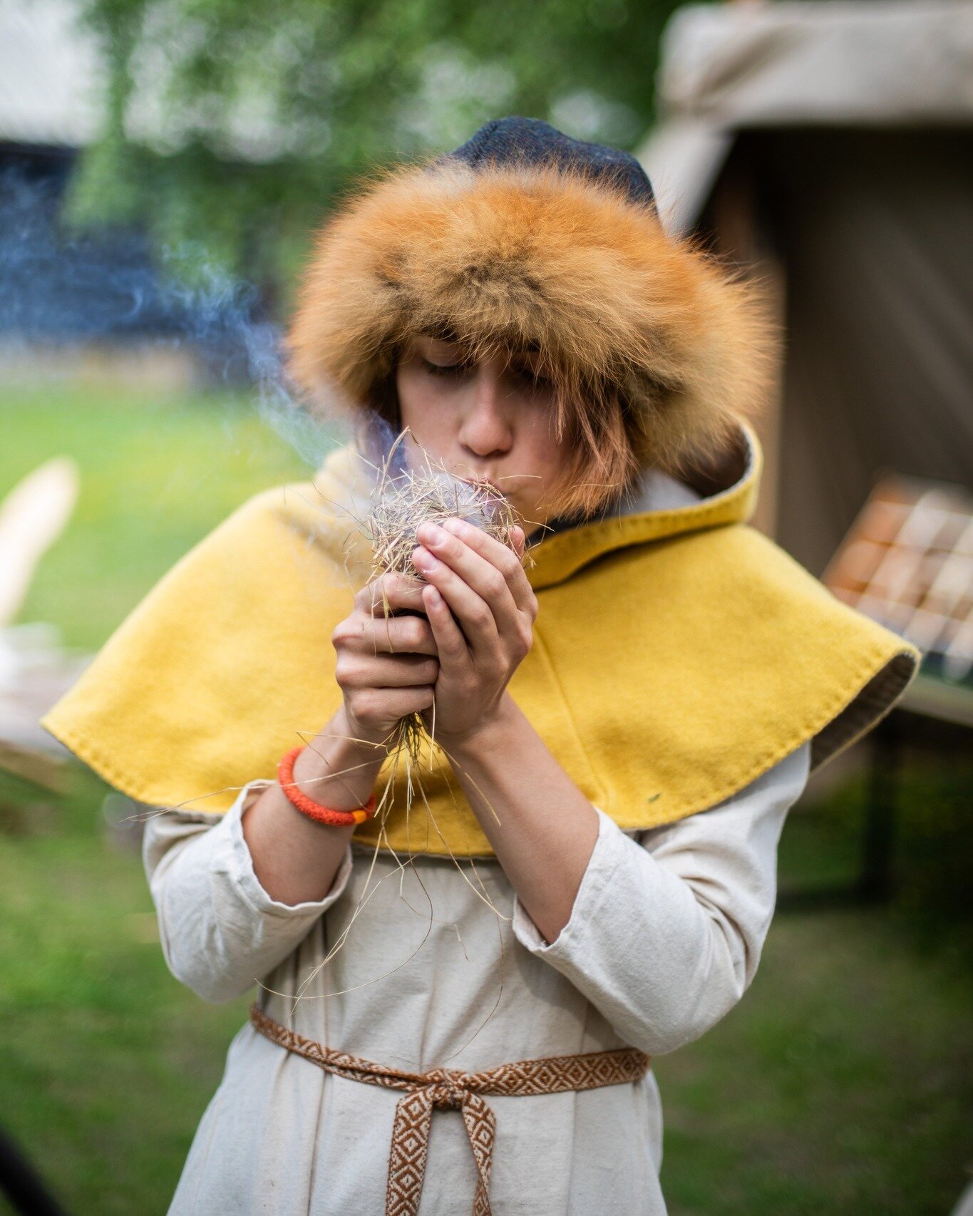 L&aelig;r eldgamal b&aring;lkunst🔥I morgon kan ungar pr&oslash;ve &aring; lage gnist med flint og eldst&aring;l🤩 Bli med attende til vikingtida p&aring; Norsk fjellsenter fredag 4. august!

Du f&aring;r ogs&aring; sj&aring; Noreg sin einaste vott f