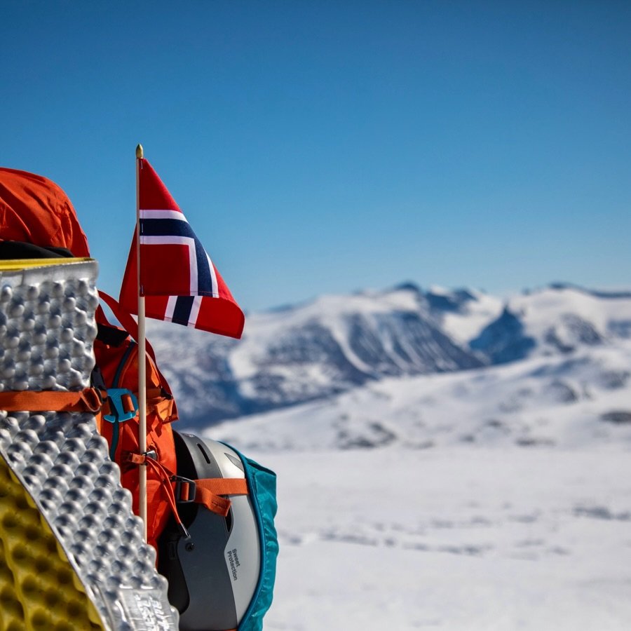 God 17. mai!🇳🇴🥳☀️
fr&aring; oss p&aring; Norsk fjellsenter