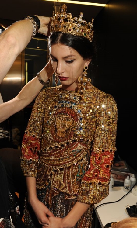 Photo via Pinterest Dolce & Gabbana Fall Collection