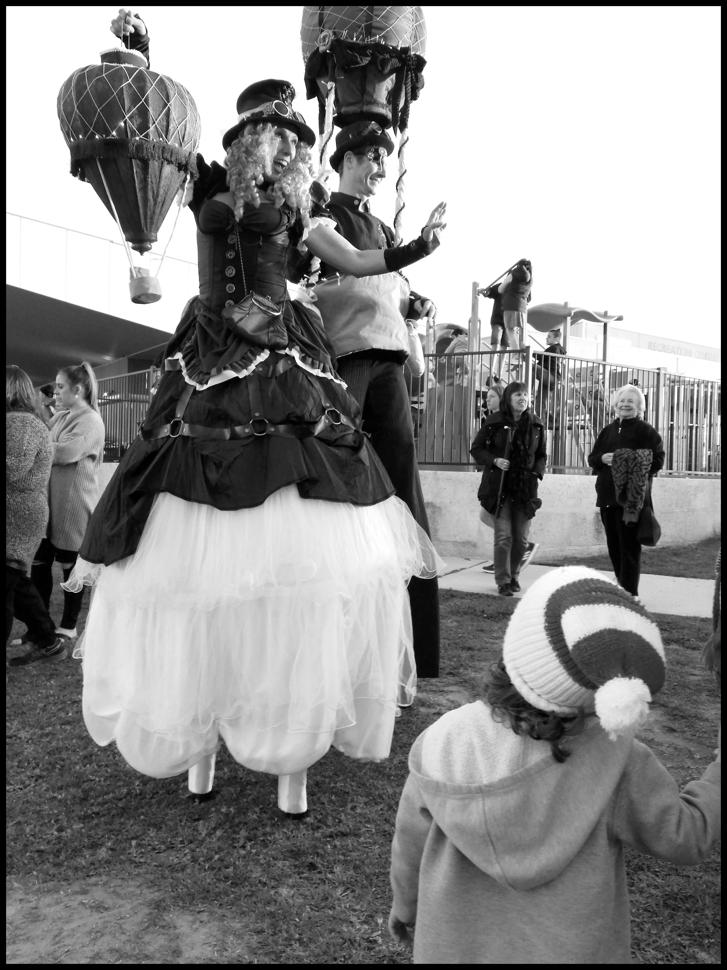 Stilt-Walkers-Northam.jpg