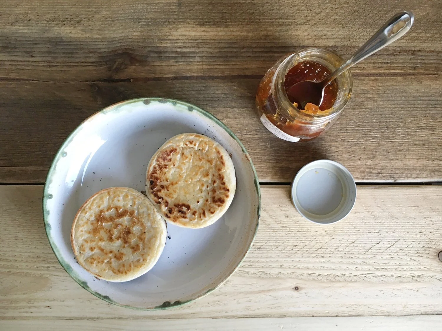 Sourdough crumpets