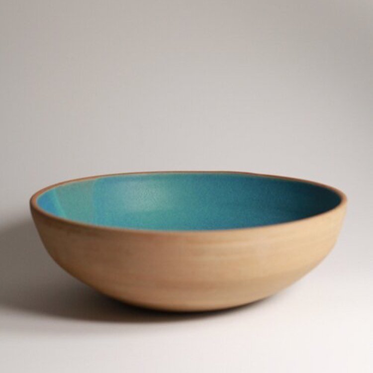 Really enjoying making larger forms. This serving bowl was made from 3kg of clay.