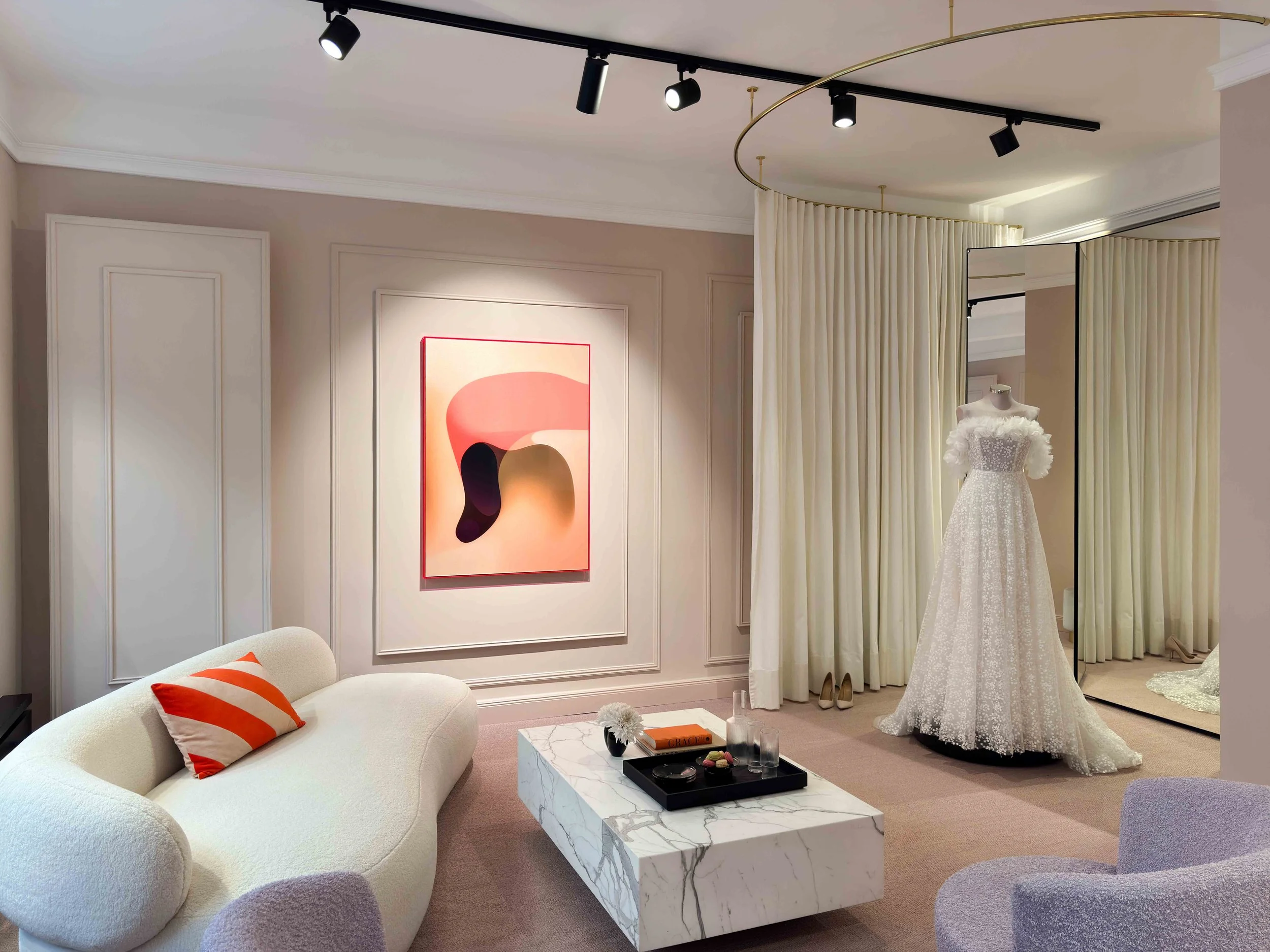 SAY YES - 28 Brautmode München stylish luxury elegant clean.jpg