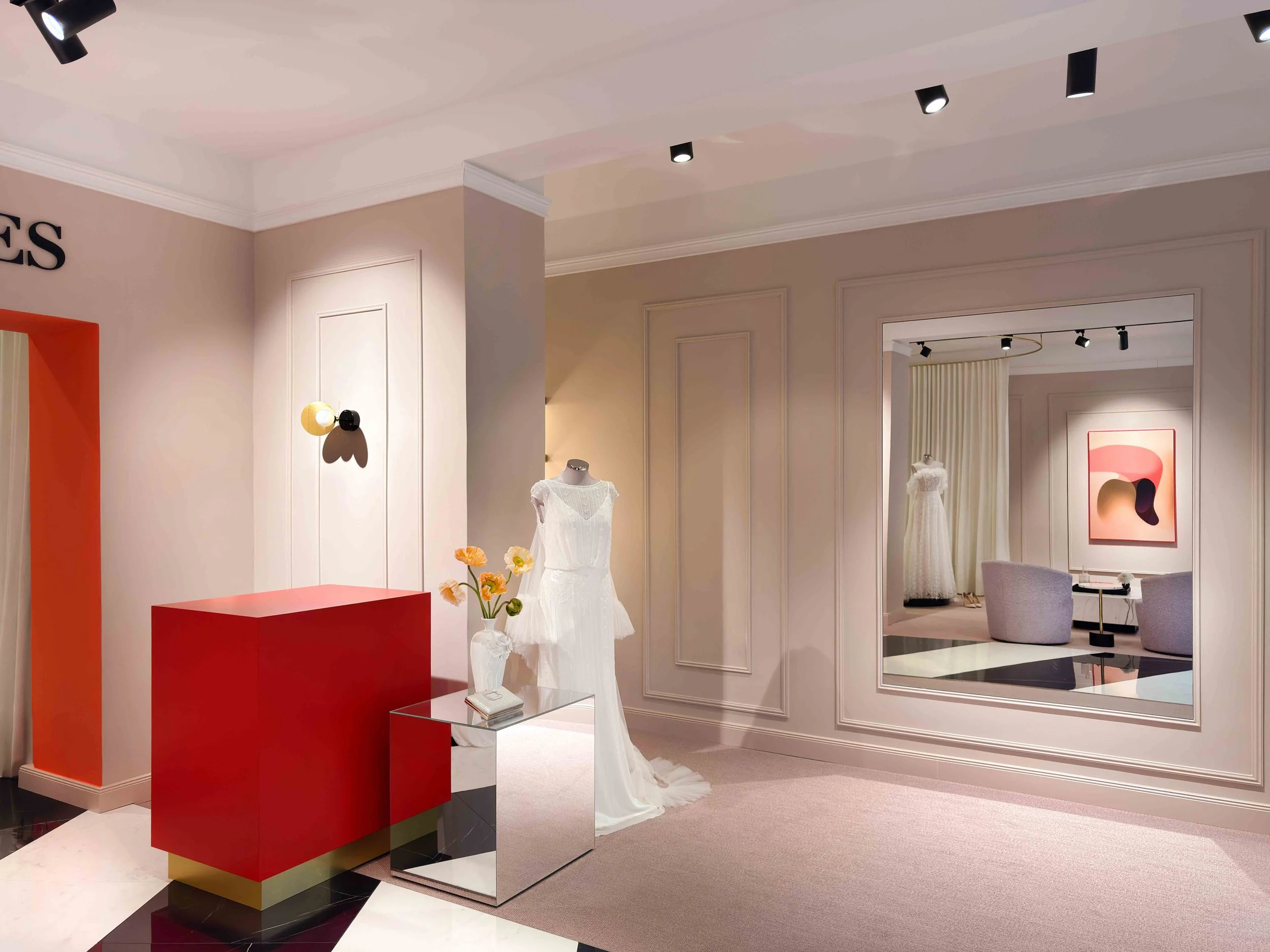 SAY YES - 39 Brautmode München stylish luxury elegant clean.jpg