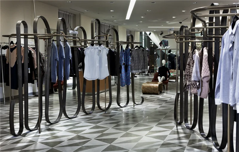 Barneys Chicago 0905-1_5103 (Medium).jpg