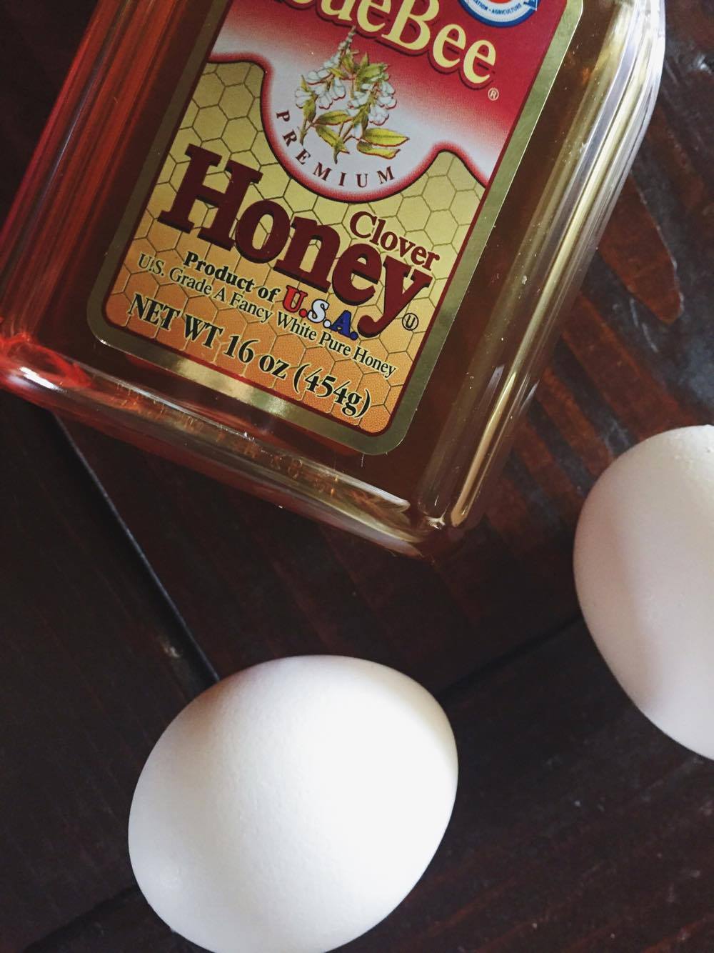 DIY Egg and Honey Mask