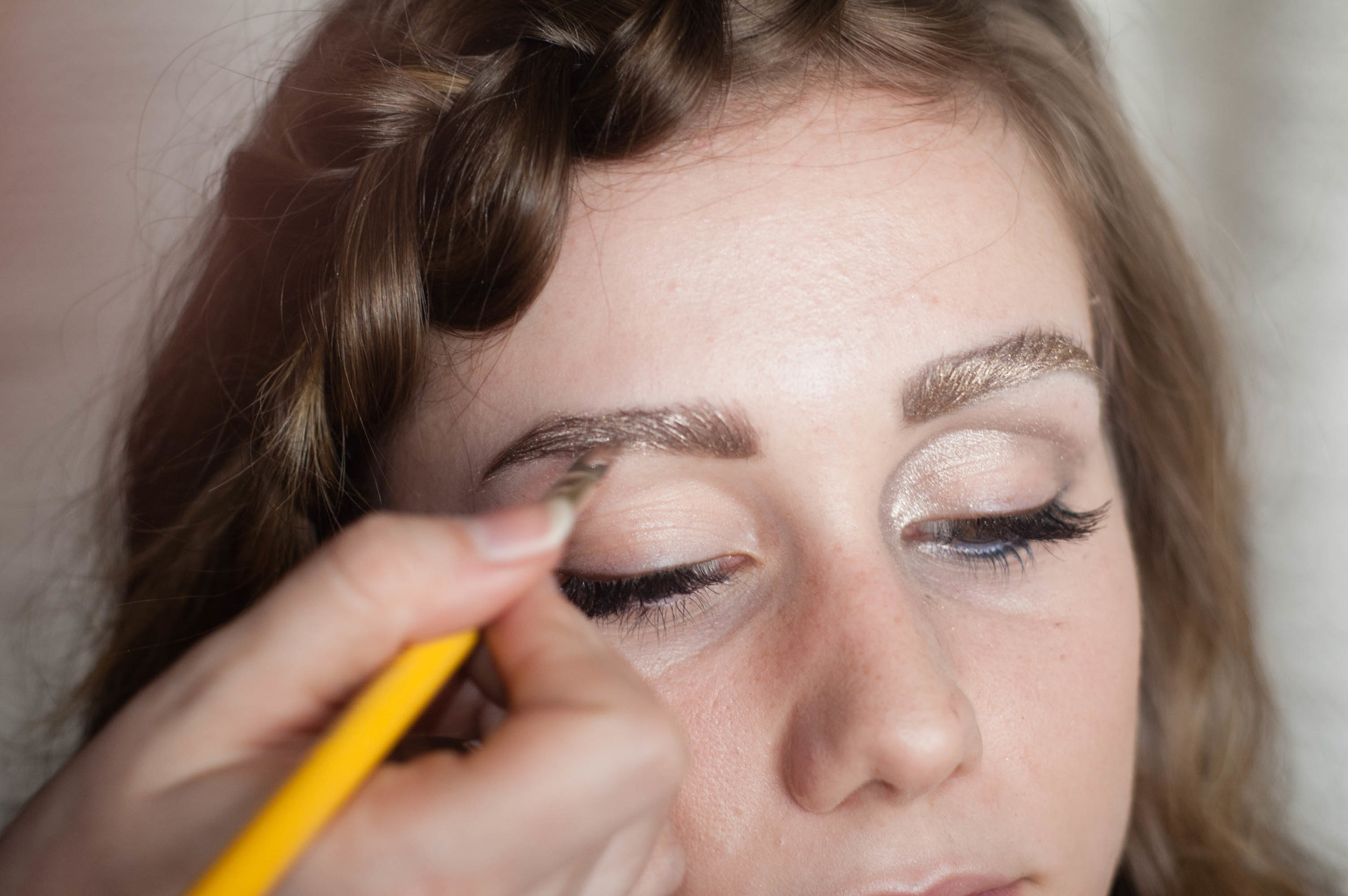 Gold Brows Makeup Tutorial