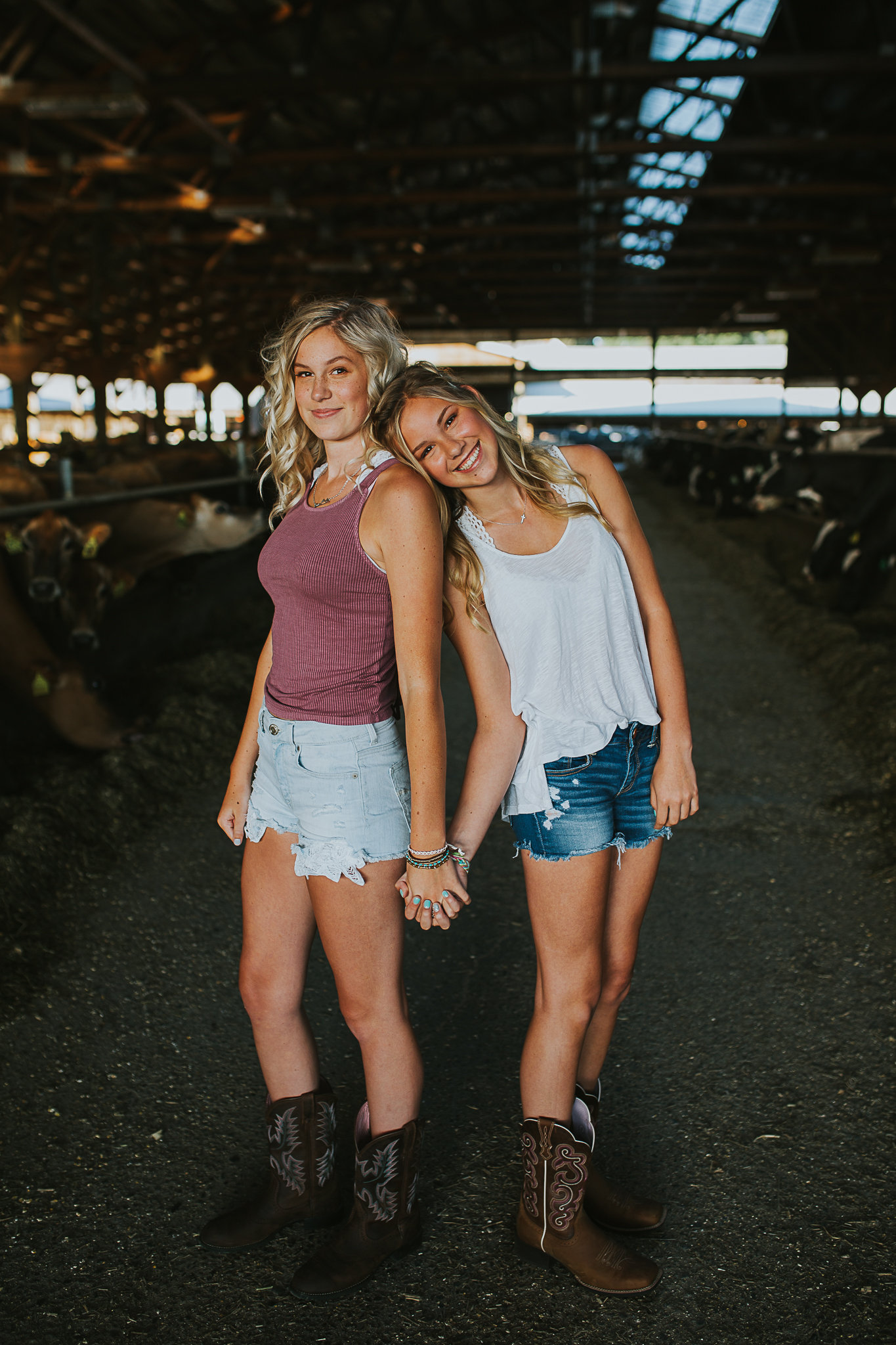 Country Sisters growing up on a farm in the PNW